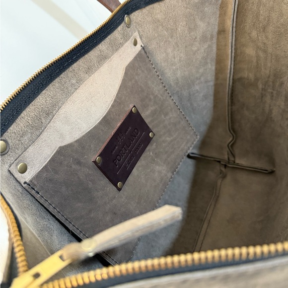 NWT Portland Leather Goods Tote in Dark Brown/Gray - Picture 7 of 8